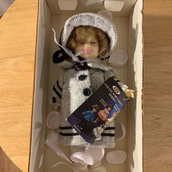 Shirley Temple Doll From Ideal - Picture 7 of 16